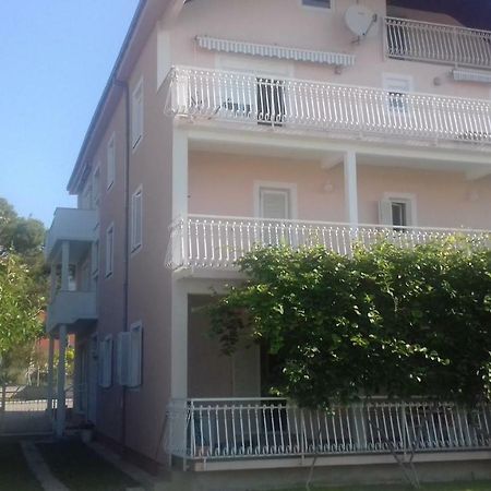 Apartman Jezidzic Kaštela Kültér fotó