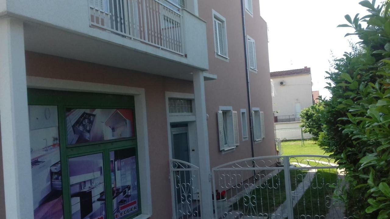 Apartman Jezidzic Kaštela Kültér fotó